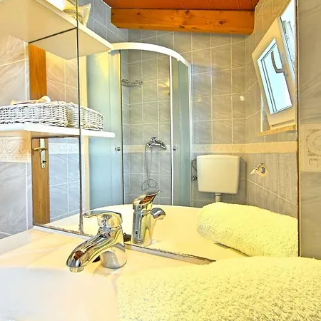 Holiday home In 35381 *