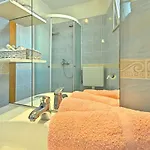 In 35381 포레치