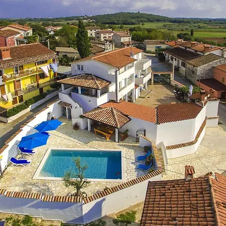 בית נופש In 35381